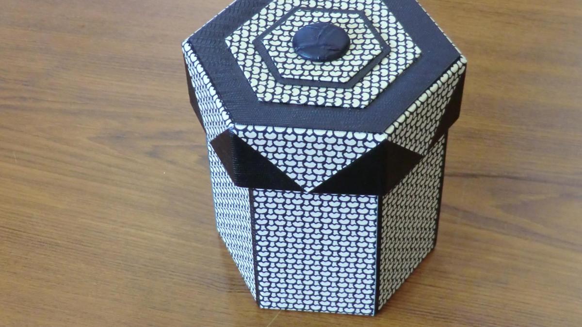 Cartonnage 6